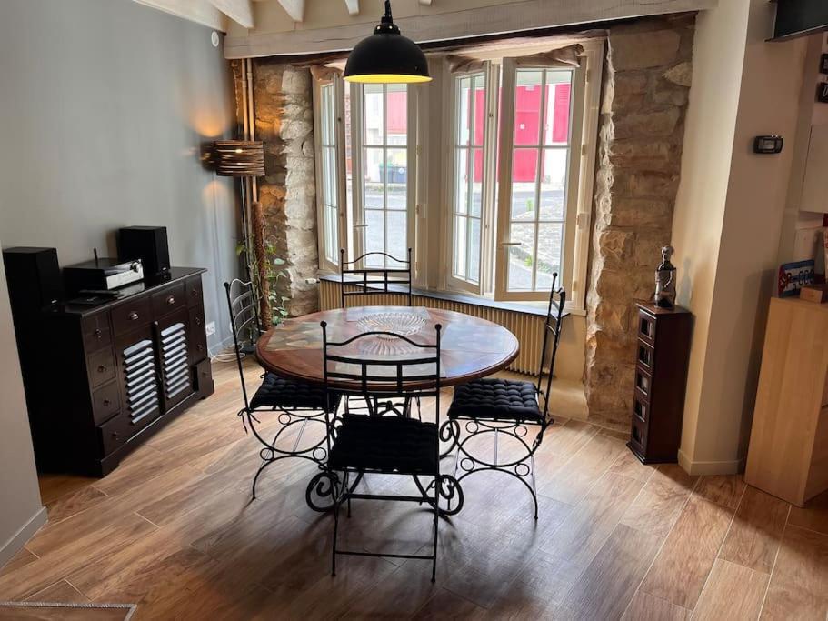 Charme Et Calme Au Coeur De Ville Moret-sur-Loing Exterior foto